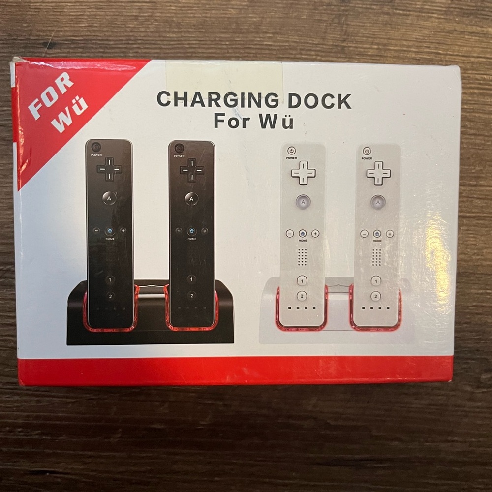New with tags in box charging dock charging station for Wii Controllers